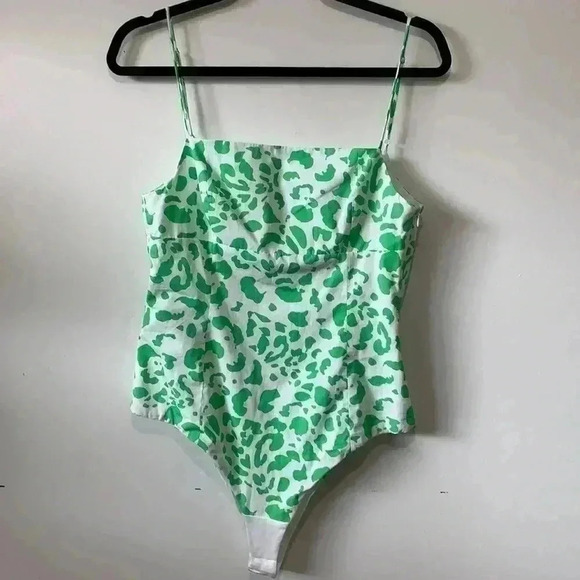 BNWT Zara printed  poplin bodysuit size M - Picture 2 of 4